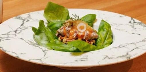 Тар-тар из говядины с щучьей икрой и козинаками